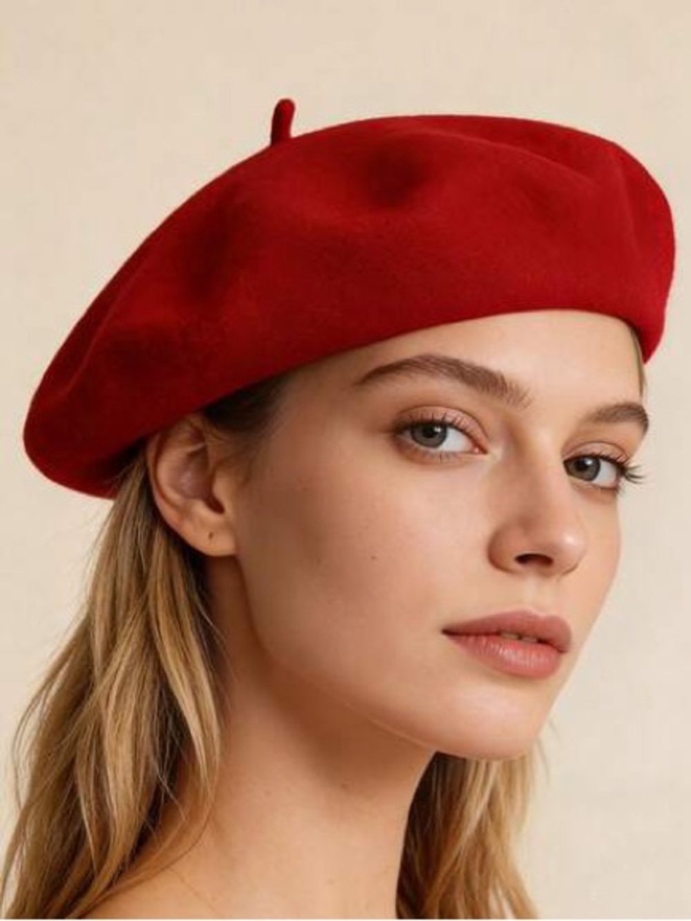 Hologramme Caine red 
Wool French Beret Hat
Europe Fashion One Size